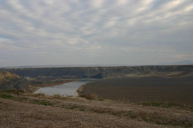 Near Fort Benton, on the way to Havre
