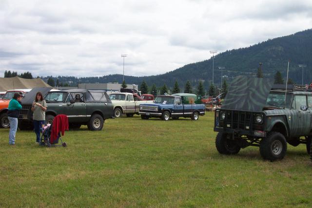Pretty '75 pickup I should've gotten a closer picture of..