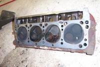 Passenger cylinder head