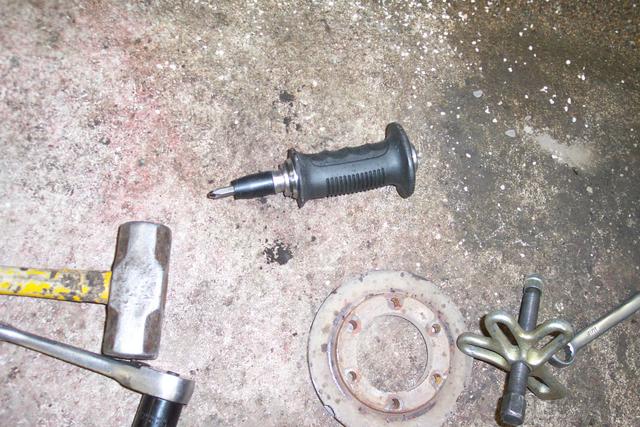 Impact Driver used to remove the camshaft retaining screws